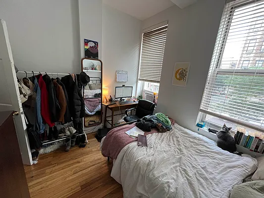 Rented by Delmark Realty LLC | media 27