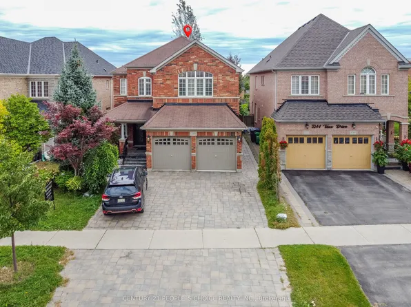 3240 Tacc Dr, Mississauga, ON L5M 0H3