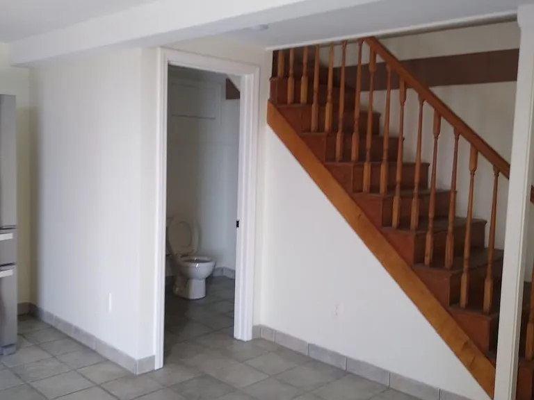 1562 Linwood St — Photo 28