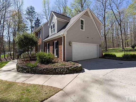 3rd image of 203 Stockbridge Pl
