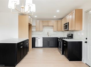 826 Hart Ave, Las Vegas, NV 89106