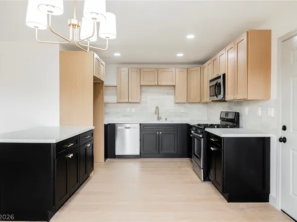 826 Hart Ave, Las Vegas, NV 89106