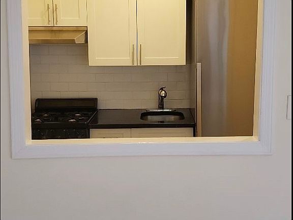 3rd image of 337 E 90th St #3C1