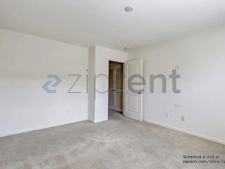 107 San Juan Batista St — Photo 7