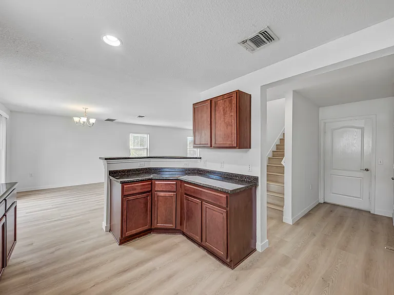 9012 Edmundsbury Dr — Photo 16