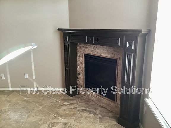 3rd image of 12203 Buckingham Ln
