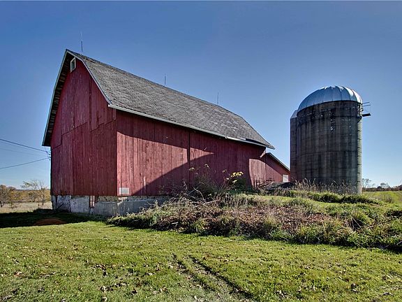 3rd image of 2223 Highway 63