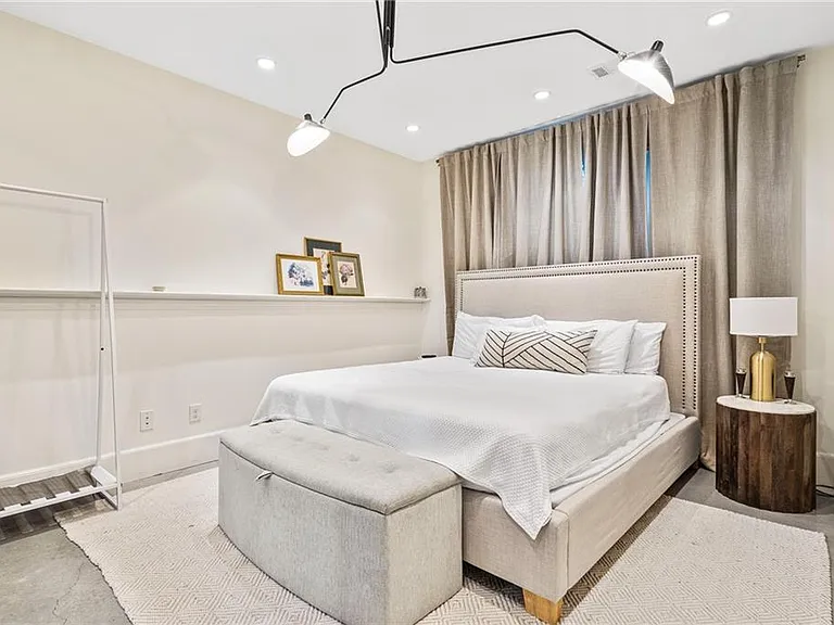 2067 Telfair Cir #B — Photo 11
