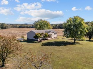 365 Little Benton Rd, Mansfield, TN 38236
