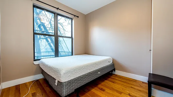 Rented by Nooklyn NYC LLC | media 17