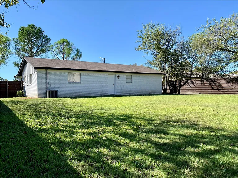 713 Sun Valley Dr — Photo 19