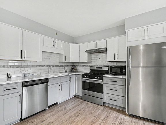 4th image of 5153 Southglow Ct SE