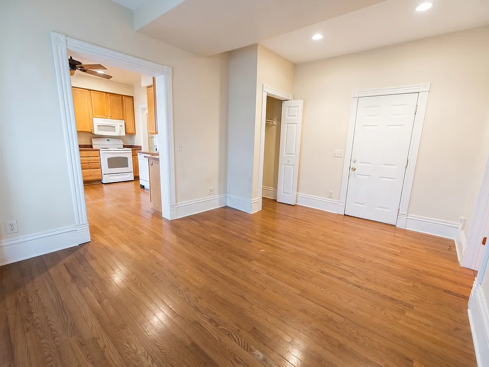 124 N Franklin St #1