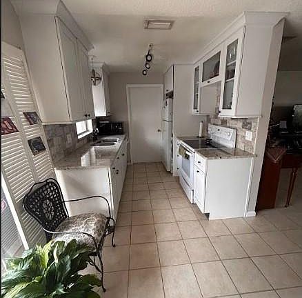 granite countertops, new appliances