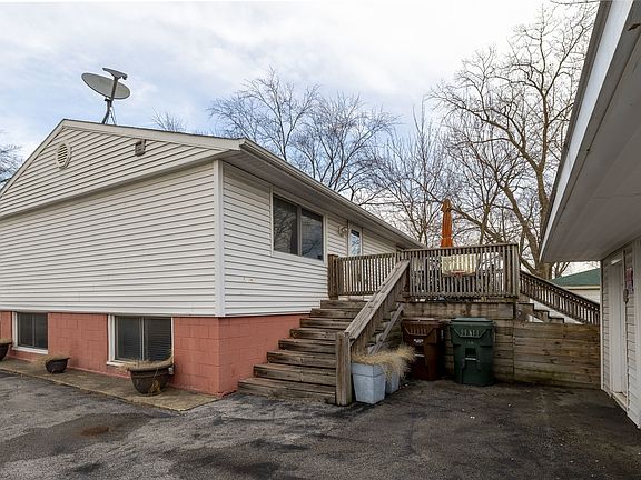 5th image of 426 E Tulip Dr