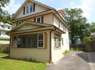 39 Eton St, Springfield, MA 01108