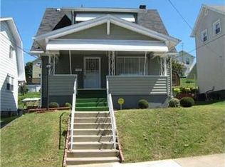 1017 Huey St, New Castle, PA 16101