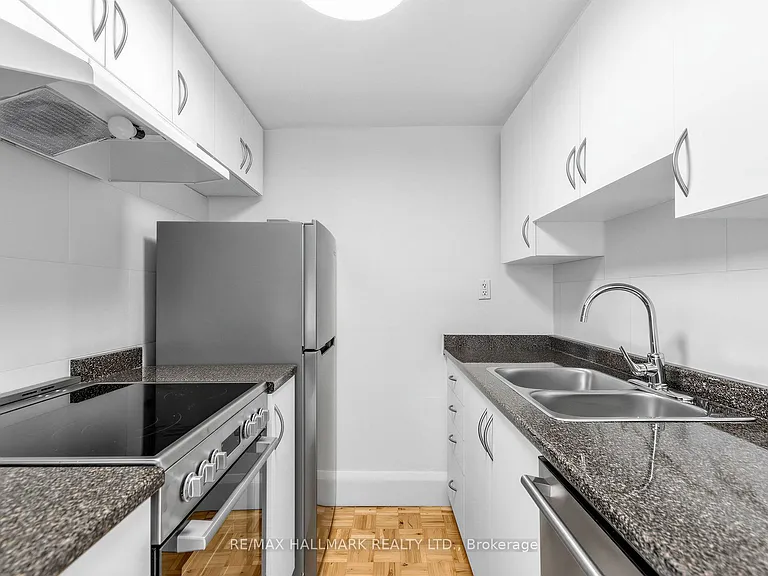 43 Highview Cres #3 — Photo 12