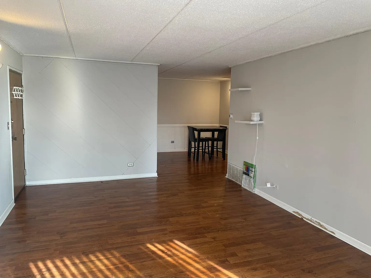 5s100 Pebblewood Lane — Photo 2