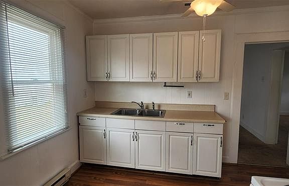 Eat in Kitchen