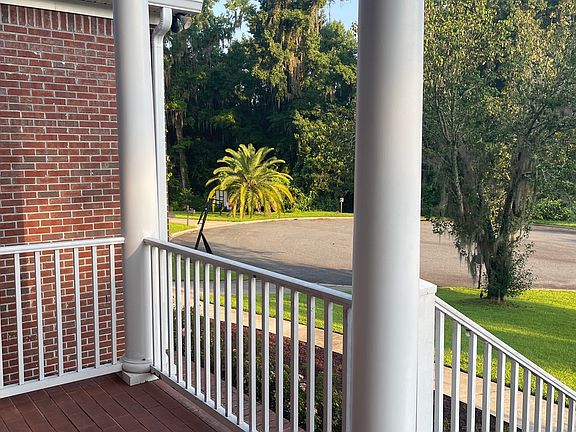 3rd image of 3319 Lake Run Dr