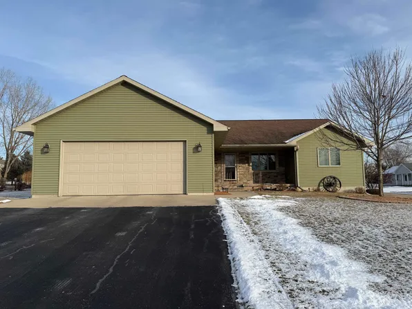 1368 S Prospect St, Shawano, WI 54166