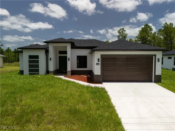 2814 39th St W, Lehigh Acres, FL 33971