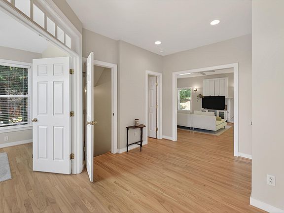 4th image of 1663 Appian Way