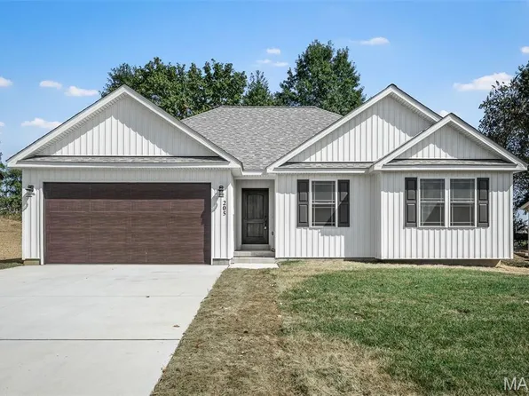 205 Whitetail Crossing Dr, Troy, MO 63379
