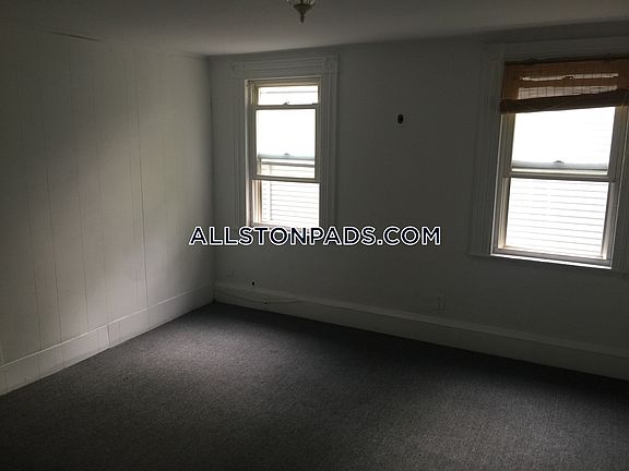 3rd image of 25 Portsmouth St #2