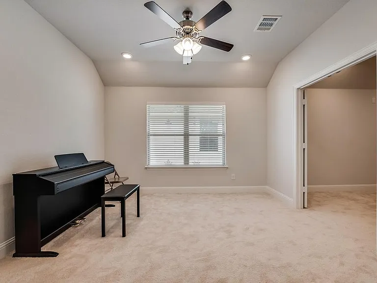 8283 Vitex Ave — Photo 24
