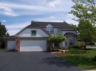 105 Braxton Way, Grayslake, IL 60030