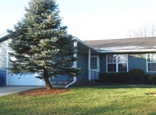 203 Goldenrod Rd #1B, Bloomington, IL 61704