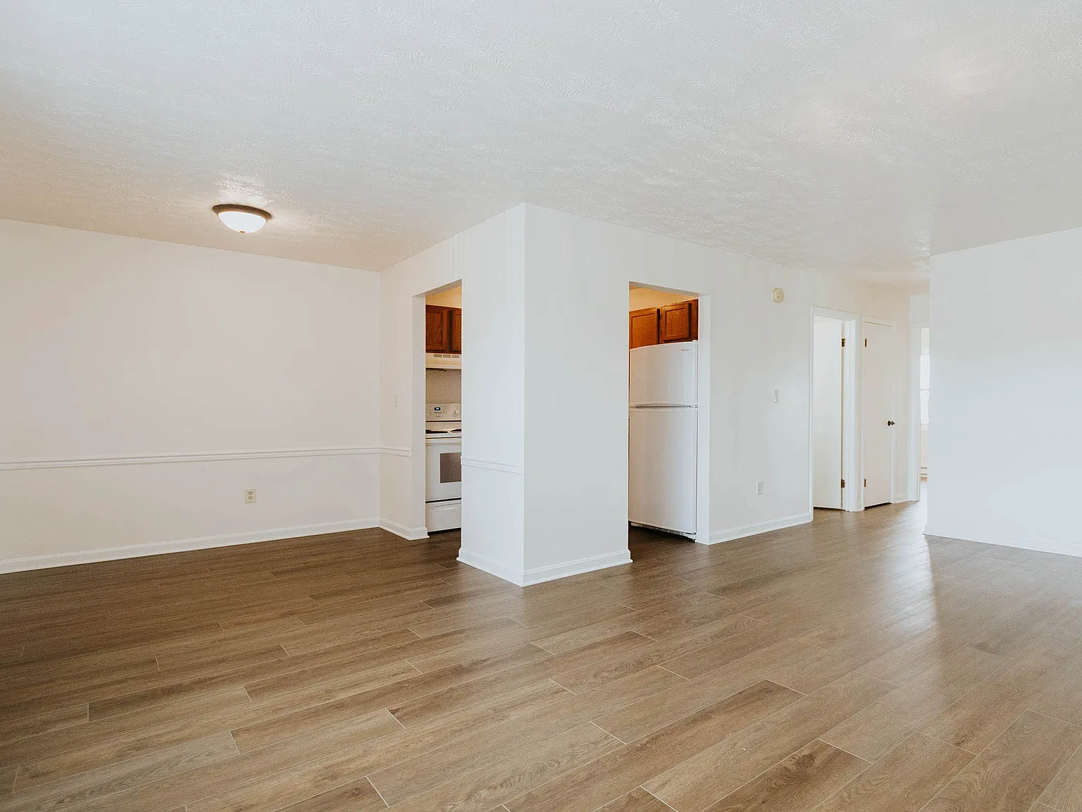 401 East Rd - 11 — Photo 1
