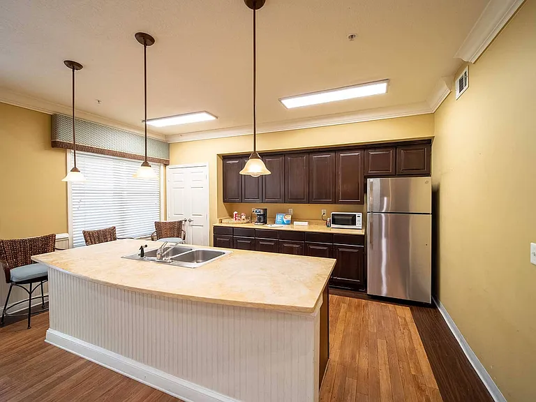 1810 W Cervantes St — Photo 13