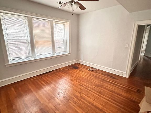 4th image of 4826-30 Walnut St Floor 4828-2