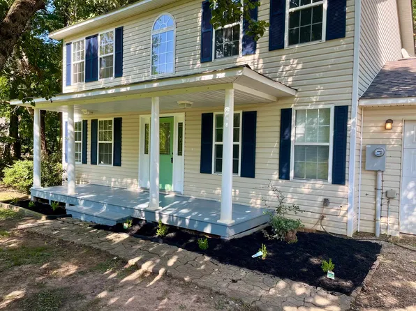 200 Fairway Dr, Saulsbury, TN 38067