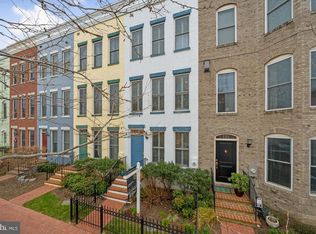 327 K St SE, Washington, DC 20003