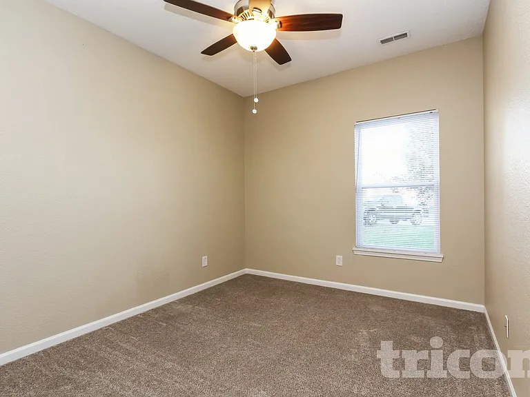 1892 Harvest Meadow Dr — Photo 10