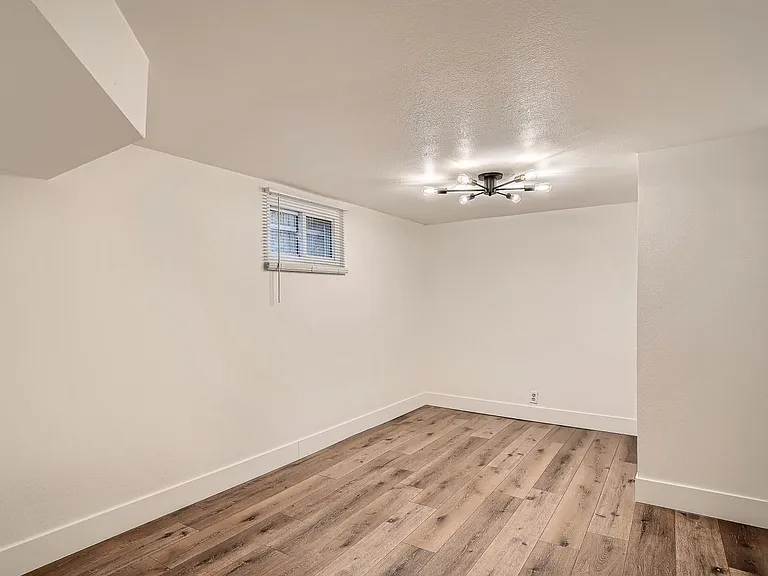 31 Julian St — Photo 14