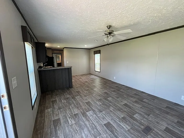 515 Tom Mann Rd — Photo 59