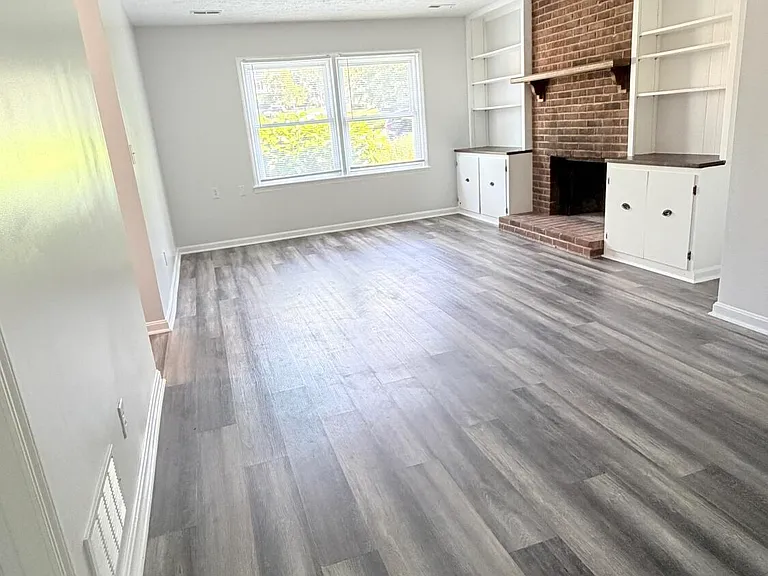 5109 Volney Ct — Photo 21