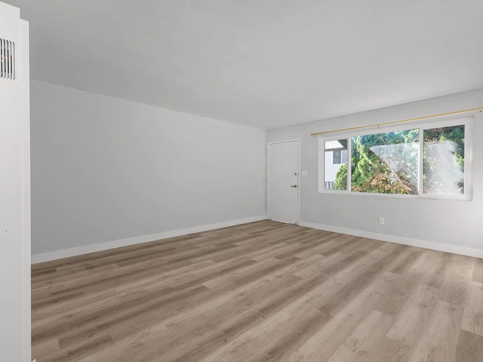 2 bed, 670 sqft, $3,395 — Photo 4