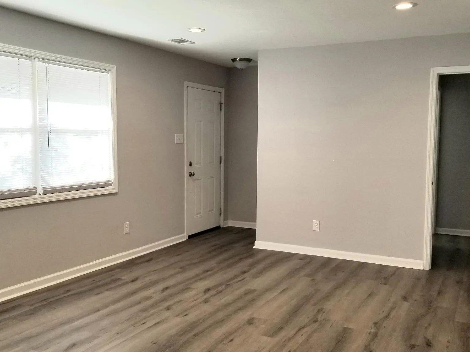 3612 Oakland Ct — Photo 3