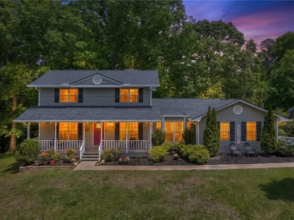 3958 Pointe, Gainesville, GA 30506