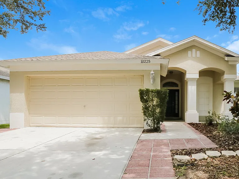 10225 Hunters Haven Blvd — Photo 1