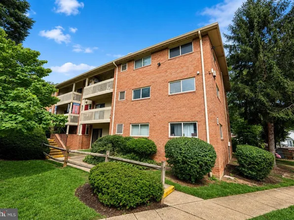 7451 Little River Tpke APT 202, Annandale, VA 22003