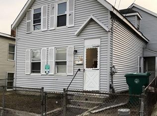 21 Floyd St, Lowell, MA 01852