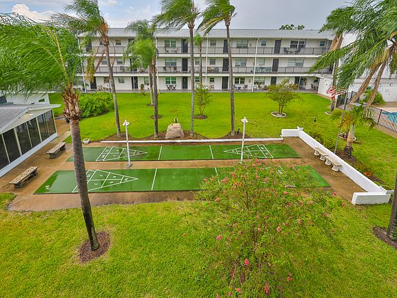 4th image of 4050 4th St N APT 326