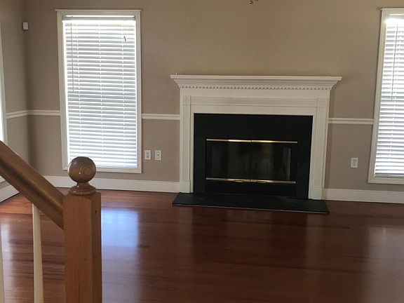 3rd image of 3664 Misty Oak Dr